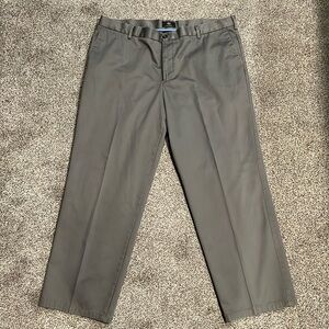 Dockers Signature Khaki. Size 44x32.